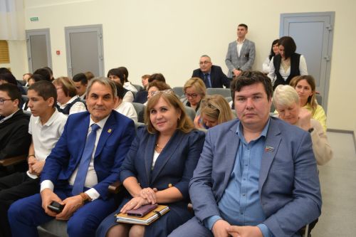 «Яшик әле, Теләче» дип исемләнгән китап тәкьдим итү кичәсе булды