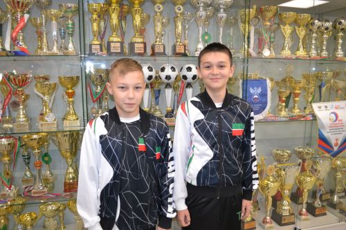 «Яшик әле, Теләче» дип исемләнгән китап тәкьдим итү кичәсе булды