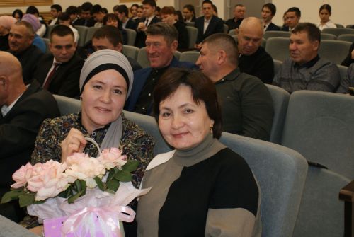 «Яшик әле, Теләче» дип исемләнгән китап тәкьдим итү кичәсе булды