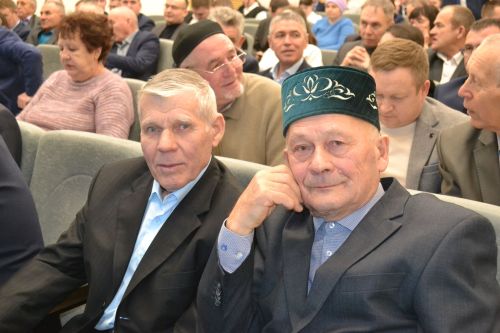 «Яшик әле, Теләче» дип исемләнгән китап тәкьдим итү кичәсе булды