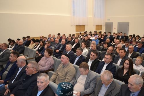 «Яшик әле, Теләче» дип исемләнгән китап тәкьдим итү кичәсе булды