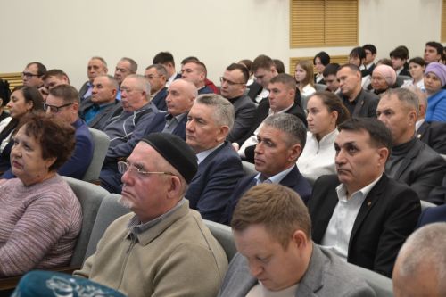 «Яшик әле, Теләче» дип исемләнгән китап тәкьдим итү кичәсе булды
