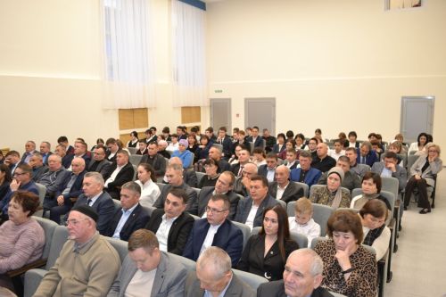 «Яшик әле, Теләче» дип исемләнгән китап тәкьдим итү кичәсе булды
