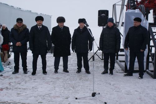 Теләчедә Гомәр  Байчуринның 135 еллыгына багышлап эшләнгән хәтер тактасын ачтылар