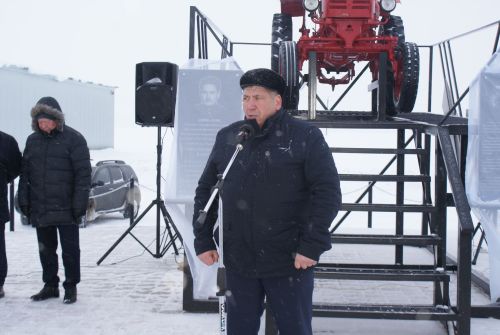 Теләчедә Гомәр  Байчуринның 135 еллыгына багышлап эшләнгән хәтер тактасын ачтылар