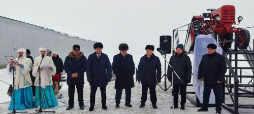 Теләчедә Гомәр  Байчуринның 135 еллыгына багышлап эшләнгән хәтер тактасын ачтылар