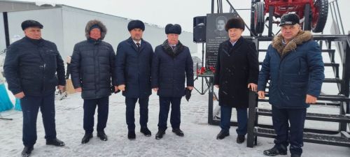 Теләчедә Гомәр  Байчуринның 135 еллыгына багышлап эшләнгән хәтер тактасын ачтылар