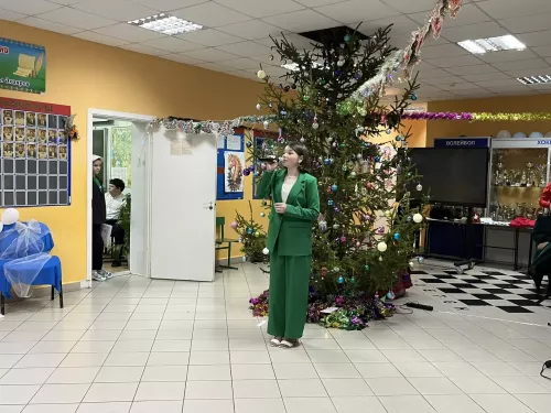 Шәтке мәктәбендә Яңа ел бәйрәме узды