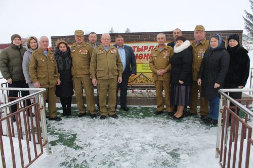 Төшләремдә һаман сугыш күрәм...