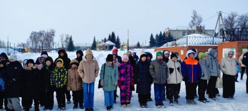 Үзәк ял паркында  Әфган сугышы һәм Совет гаскәрләренең Әфганстаннан чыгарылуына 36 ел тулу уңаеннан митинг үтте