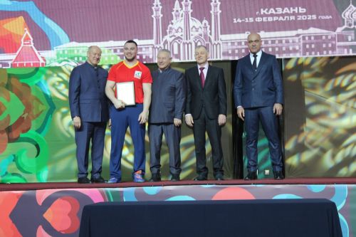 Герой - шагыйрь истәлегенә