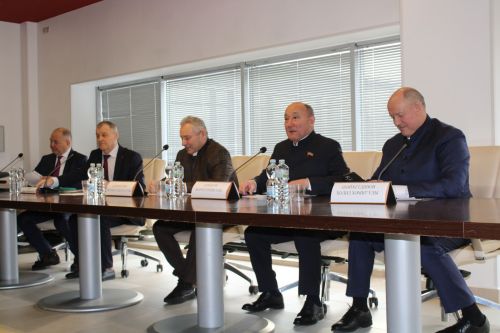Герой - шагыйрь истәлегенә