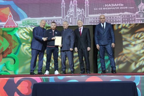 Герой - шагыйрь истәлегенә