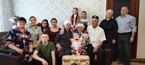 Юбилее белән тәбрикләделәр
