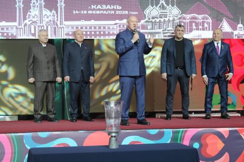 Герой - шагыйрь истәлегенә