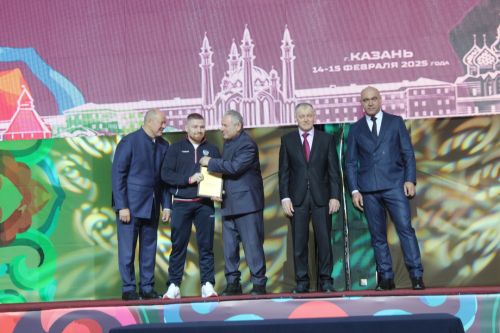 Герой - шагыйрь истәлегенә