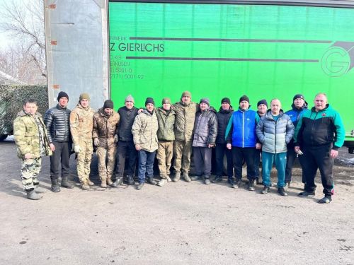 Өлешчә мобилизация кысаларында хезмәттә булган якташларыбызга гуманитар ярдәм тапшырдылар