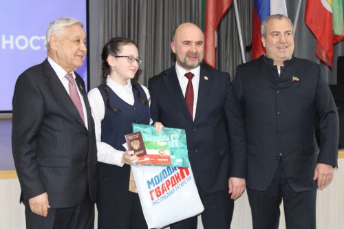 «Бердәм Россия» Бөтенроссия сәяси партиясе көне» үтте