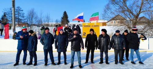 Шәтке  авылында  хоккей  ярышлары узды