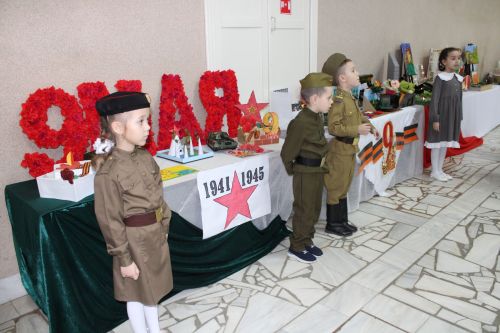 Халык җыеннары дәвам итә