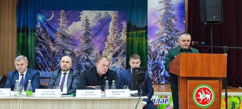 Иске  Җөри  авылында  халык   җыены узды