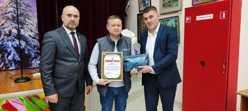 Иске  Җөри  авылында  халык   җыены узды