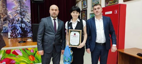 Иске  Җөри  авылында  халык   җыены узды