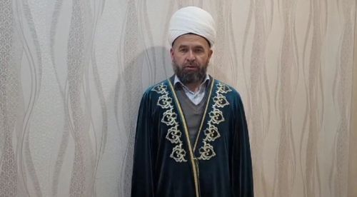 Теләче районы мөхтәсибе Исмәгыйль хәзрәт Фәләхиев райондашларын Изге Рамазан ае башлану белән котлый