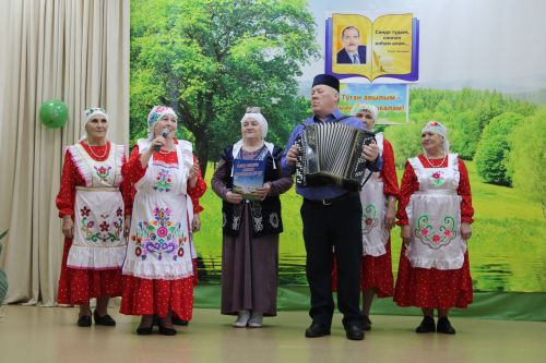 Шунда туган, шуннан илһам алган