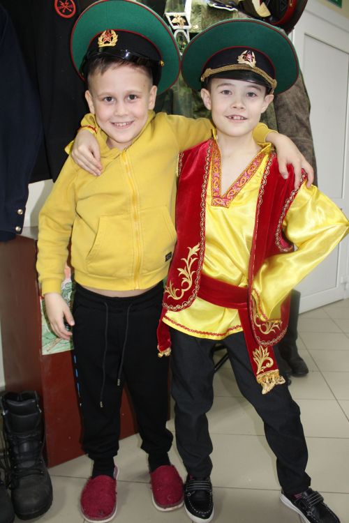 Өлкәннәр, балалар актив катнашты