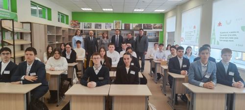 Теләче  урта  мәктәбендә  кызыклы  чаралар, үзенчәлекле дәресләр  еш  уза