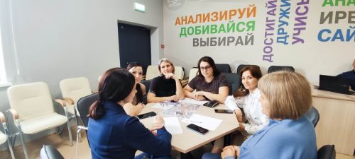 В молодежном центре «Киләчәк»  состоялось общественное обсуждение благоустройства улицы Ленина