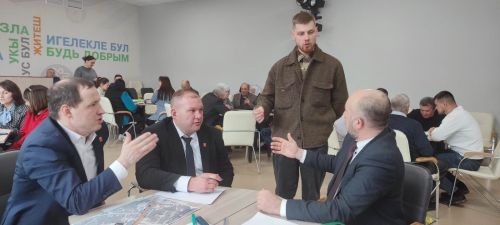 В молодежном центре «Киләчәк»  состоялось общественное обсуждение благоустройства улицы Ленина
