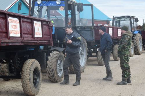 Кырлар, тургайлар дәшә…