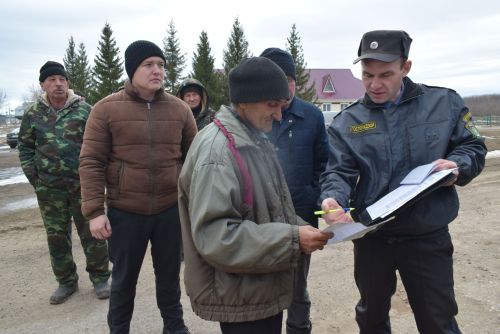 Кырлар, тургайлар дәшә…