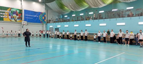 Бүген «Батыр» спорт комплексында «Папа, мама, я ~дружная семья» дип исемләнгән күңелле чара узды
