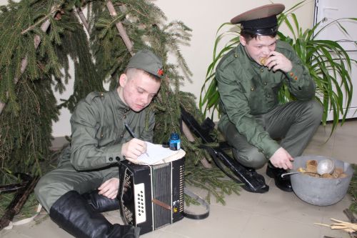 Укучылар һәм студентлар булдыра