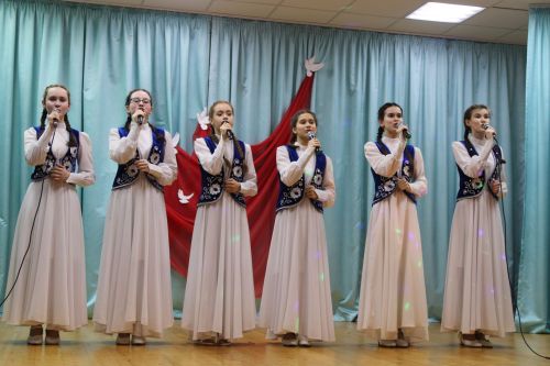 Укучылар һәм студентлар булдыра