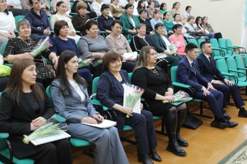 Теләчедә медицина хезмәткәрләре узган елга нәтиҗә ясады һәм бурычлар билгеләде