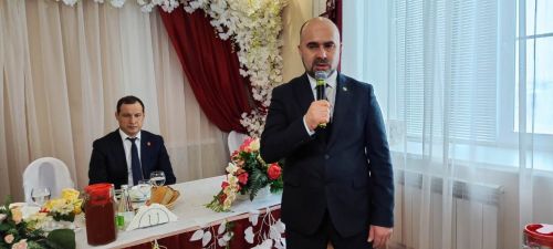 Әниләрне хөрмәтләделәр