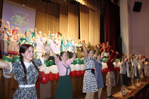 Балалар һәм яшьләр концерт куйды