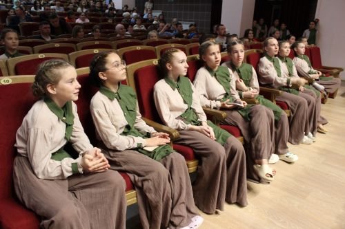 Балалар һәм яшьләр концерт куйды