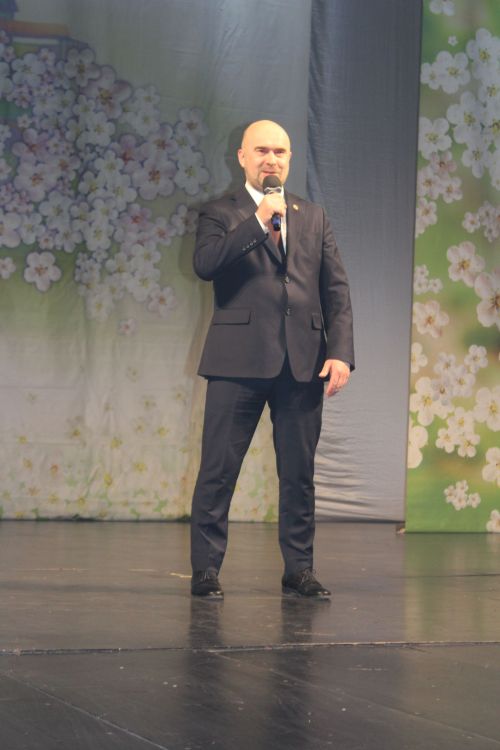 Районыбыздан чыккан сәхнә йолдызлары катнашында Хәйрия концерты узды