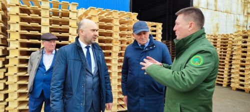 Урман хуҗалыгы министры  районга  эш  сәфәре  белән  килде