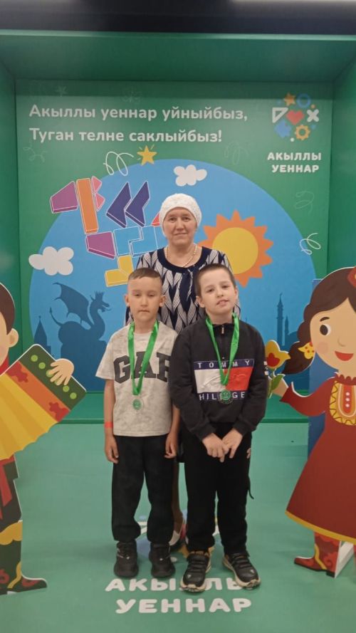 «Акыллы уеннар» программасы буенча республика чемпионатында катнаштылар