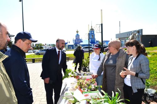 Бүген Теләче үзәк ял паркында «Изгелек чәчәге» акциясе узды