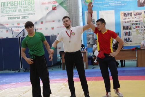 Теләчедә Салават Фатхетдинов призына көрәш буенча VIII ачык республика турниры башланды