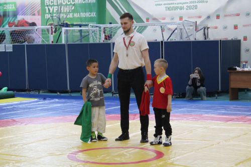 Теләчедә Салават Фатхетдинов призына көрәш буенча VIII ачык республика турниры башланды