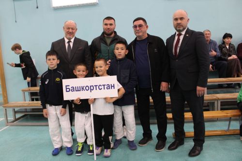 Теләчедә Салават Фатхетдинов призына көрәш буенча VIII ачык республика турниры башланды