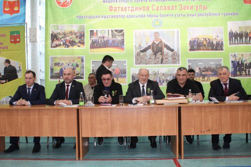 Теләчедә Салават Фатхетдинов призына көрәш буенча VIII ачык республика турниры башланды